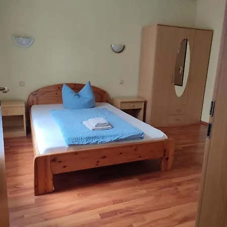 招待所 Gockescher Hahn 波尔