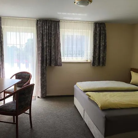 Gockescher Hahn 招待所 3*